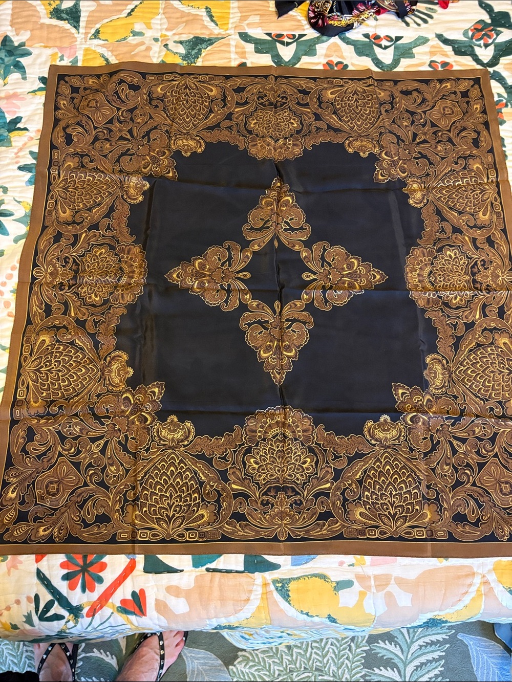Elegant Black & Gold Ellen Tracy Ornate Square Scarf